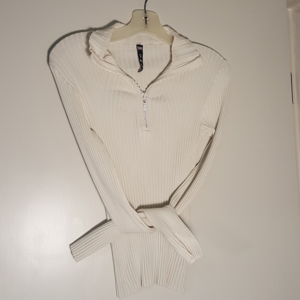 WR 9000 Long Sleeve Jeweled Zippered Pullover